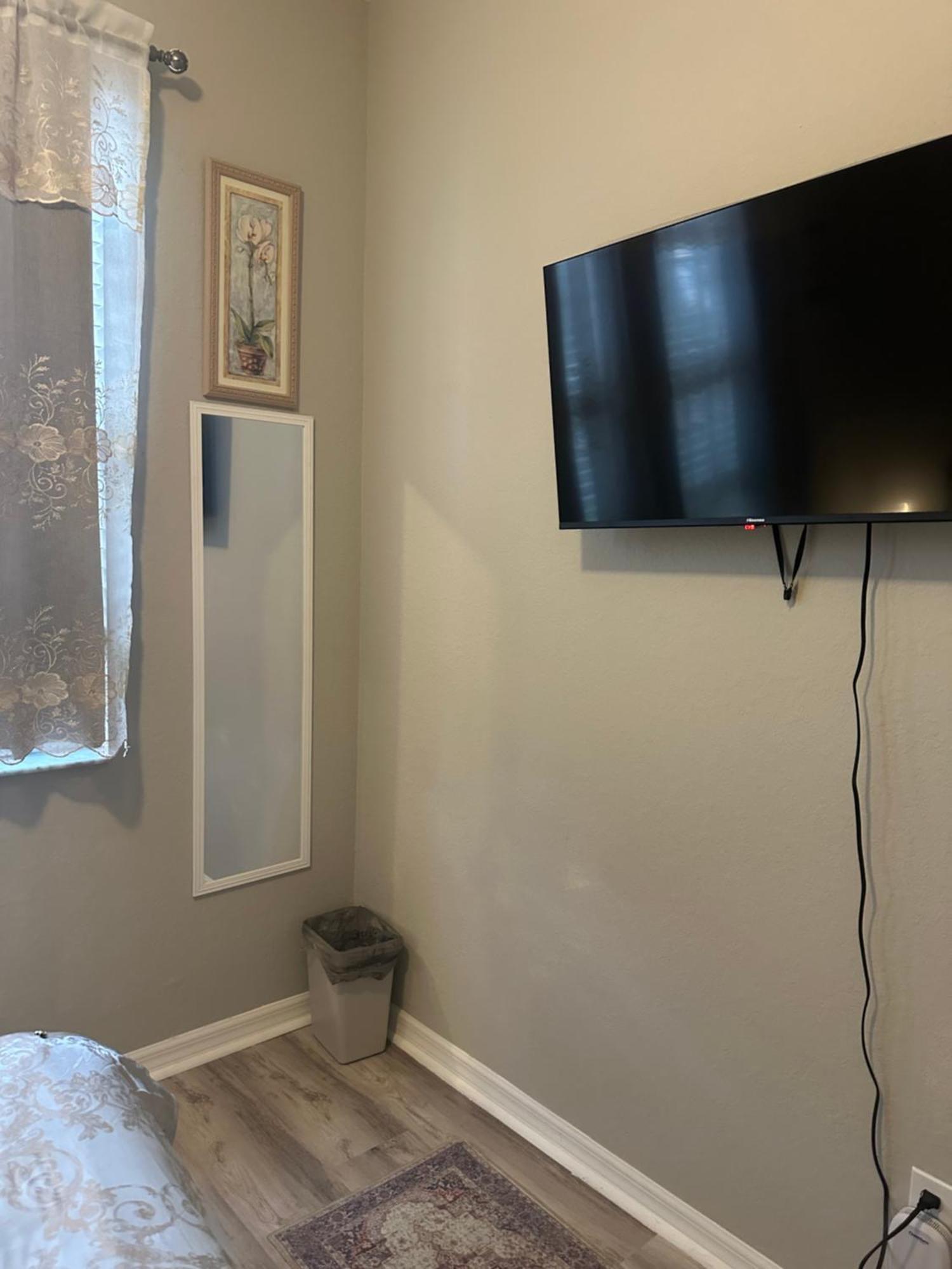 ליי אייקרס Quiet Room In A Family Home מראה חיצוני תמונה
